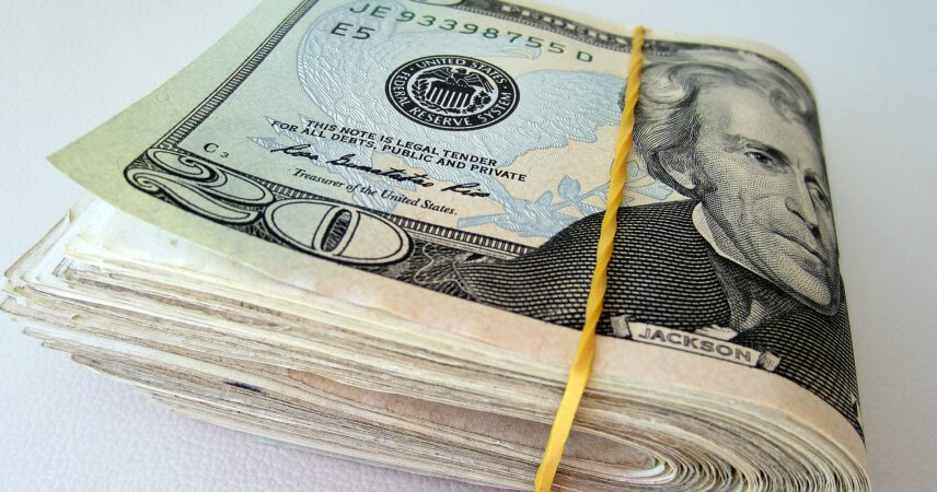 Fajo de billetes de dólar estadounidense