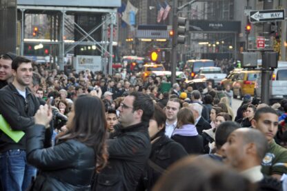 Multitud de compradores en Black Friday en Nueva York